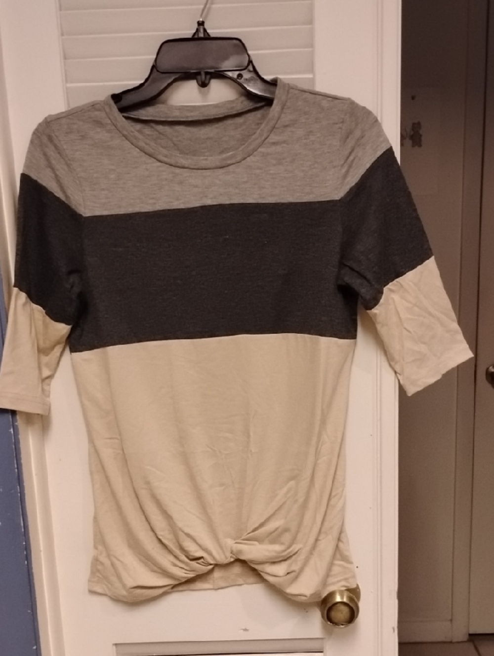 Women's Wide Striped T-shirt Size Small Soft Neutral Colors Unbranded